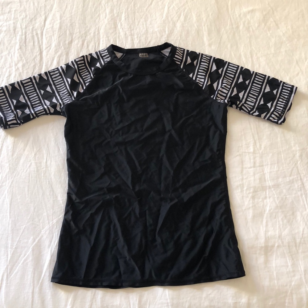 Old Navy Swim Rashguard